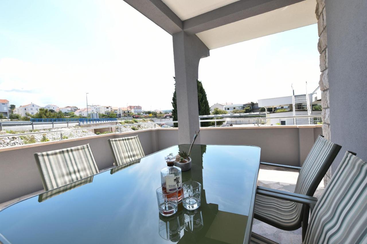 Apartments Mimi Primosten Ngoại thất bức ảnh