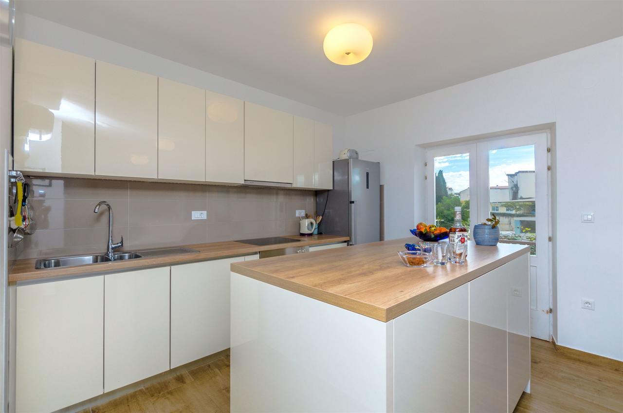 Apartments Mimi Primosten Ngoại thất bức ảnh