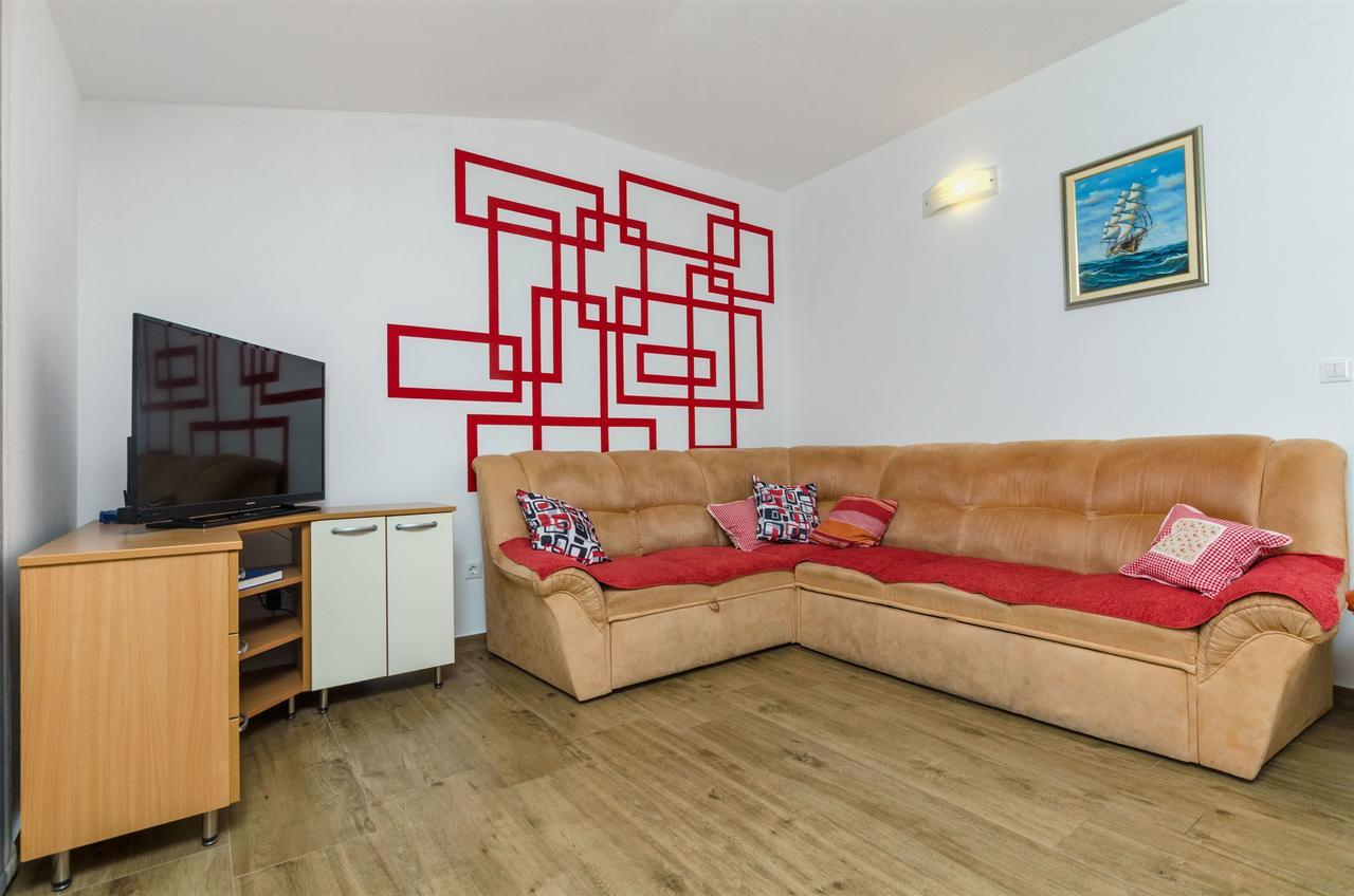 Apartments Mimi Primosten Ngoại thất bức ảnh