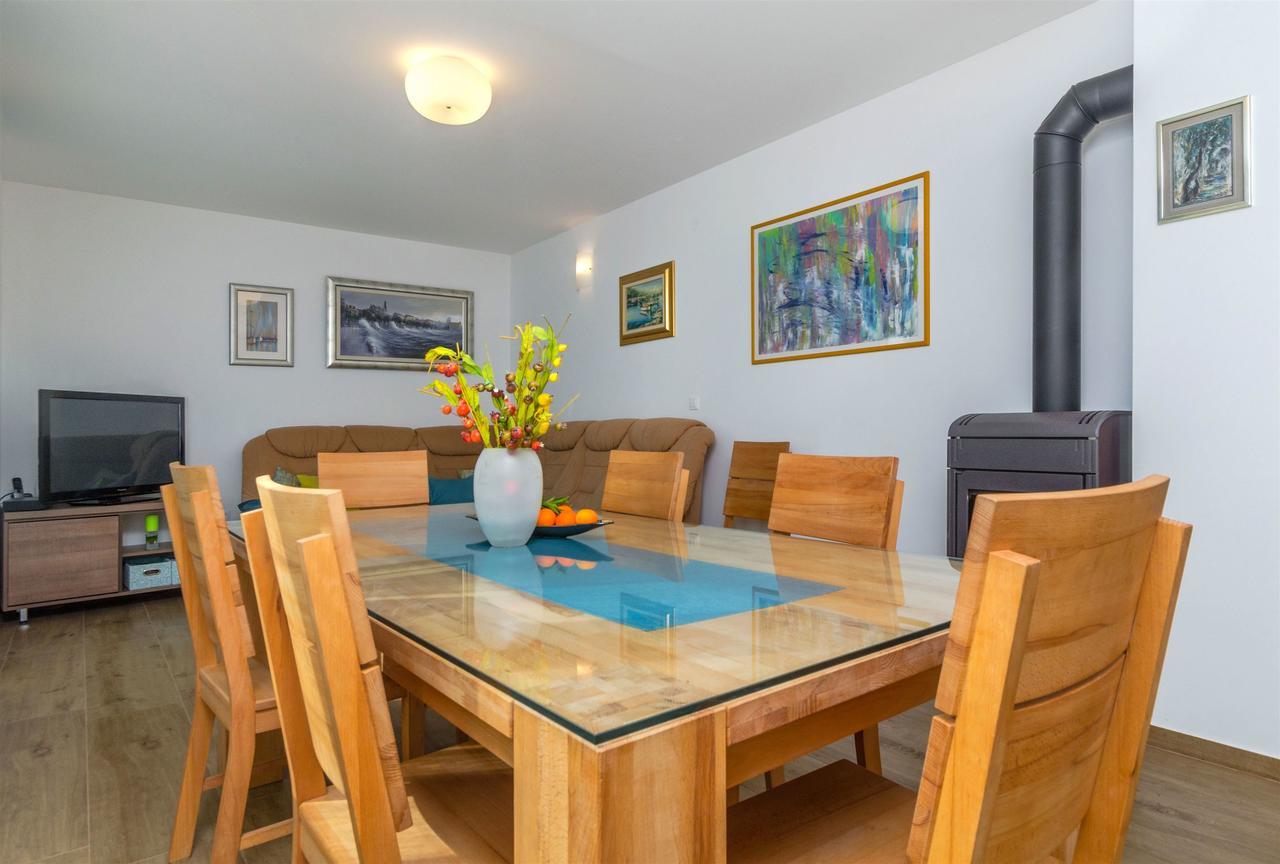 Apartments Mimi Primosten Ngoại thất bức ảnh