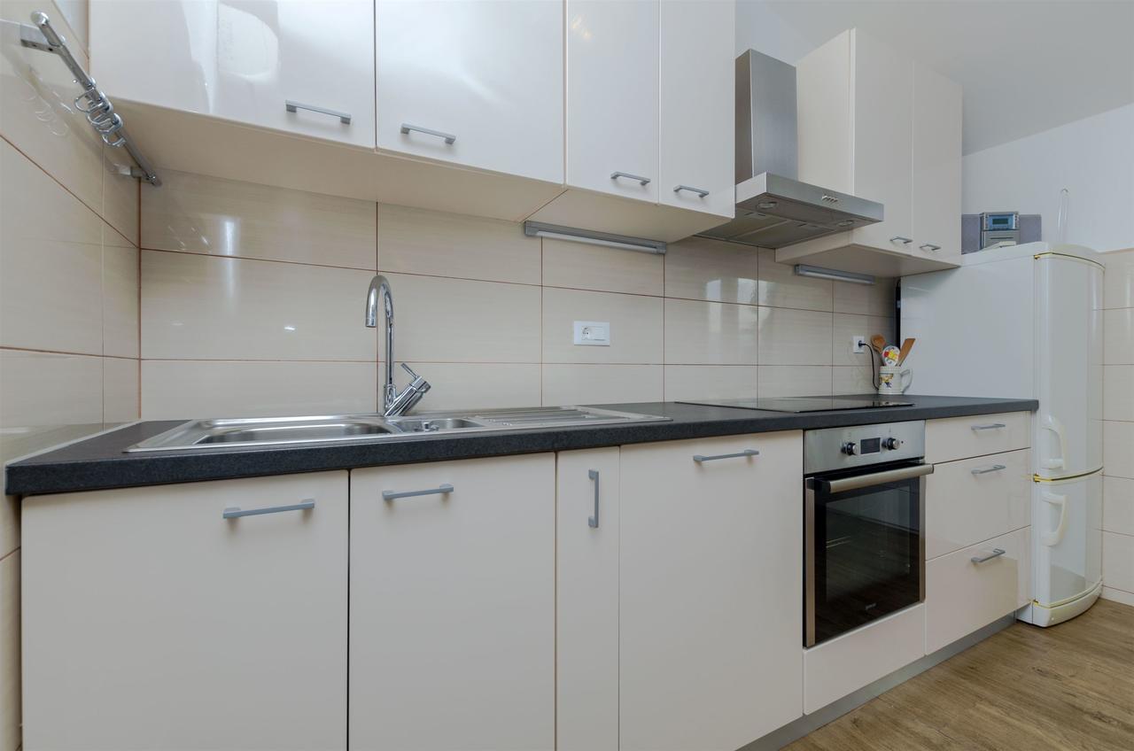 Apartments Mimi Primosten Ngoại thất bức ảnh